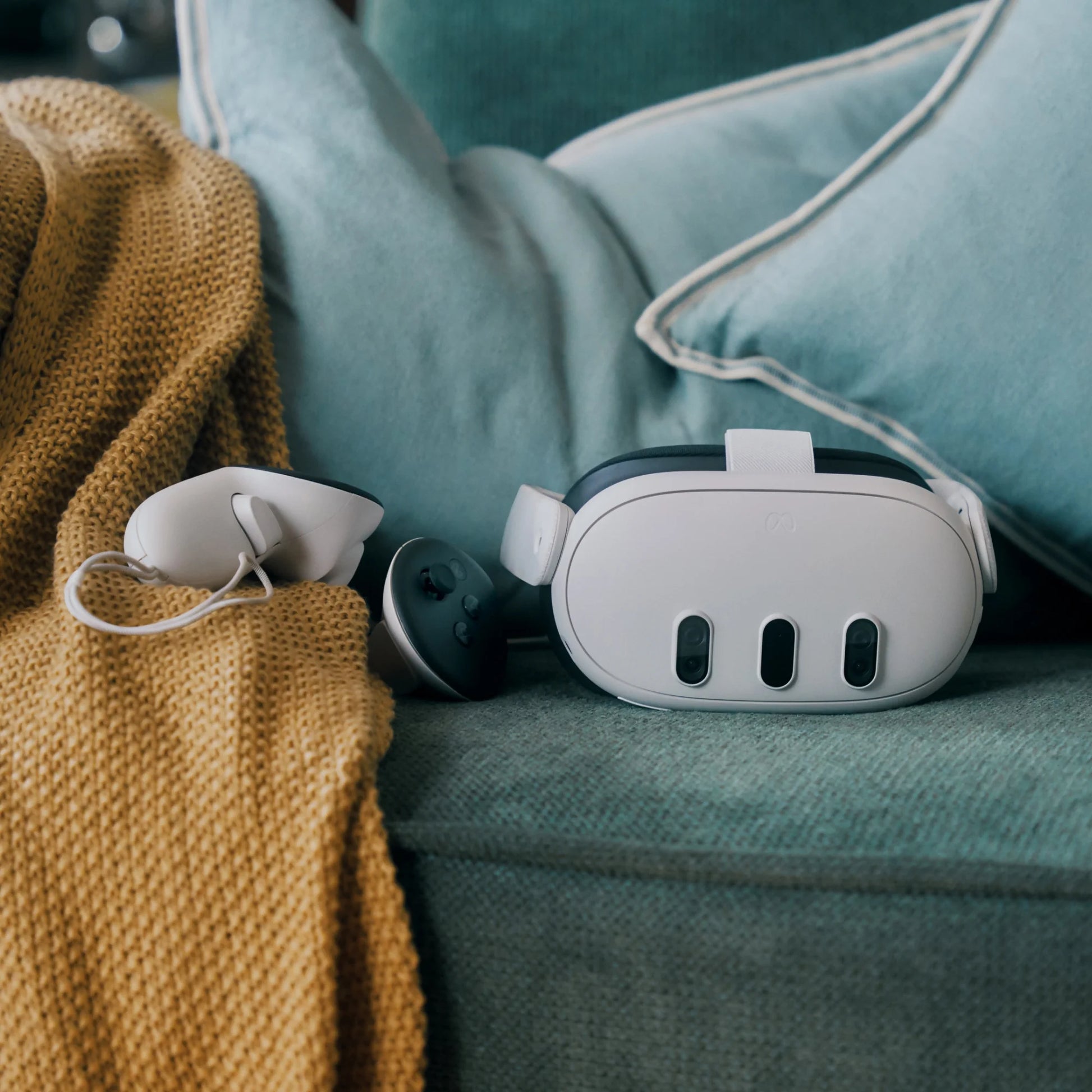 Quest 3 512GB — the Most Powerful Quest — Ultimate Mixed Reality Experiences — Get Batman: Arkham Shadow and a 3-Month Trial of  Quest+ Included